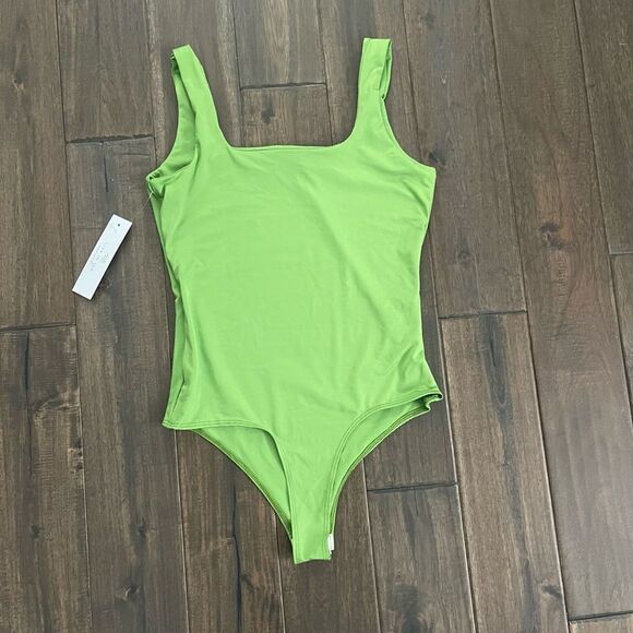 Live In The Moment Lime Green Square Neck Bodysuit Jr. L NWT - Picture 6 of 6